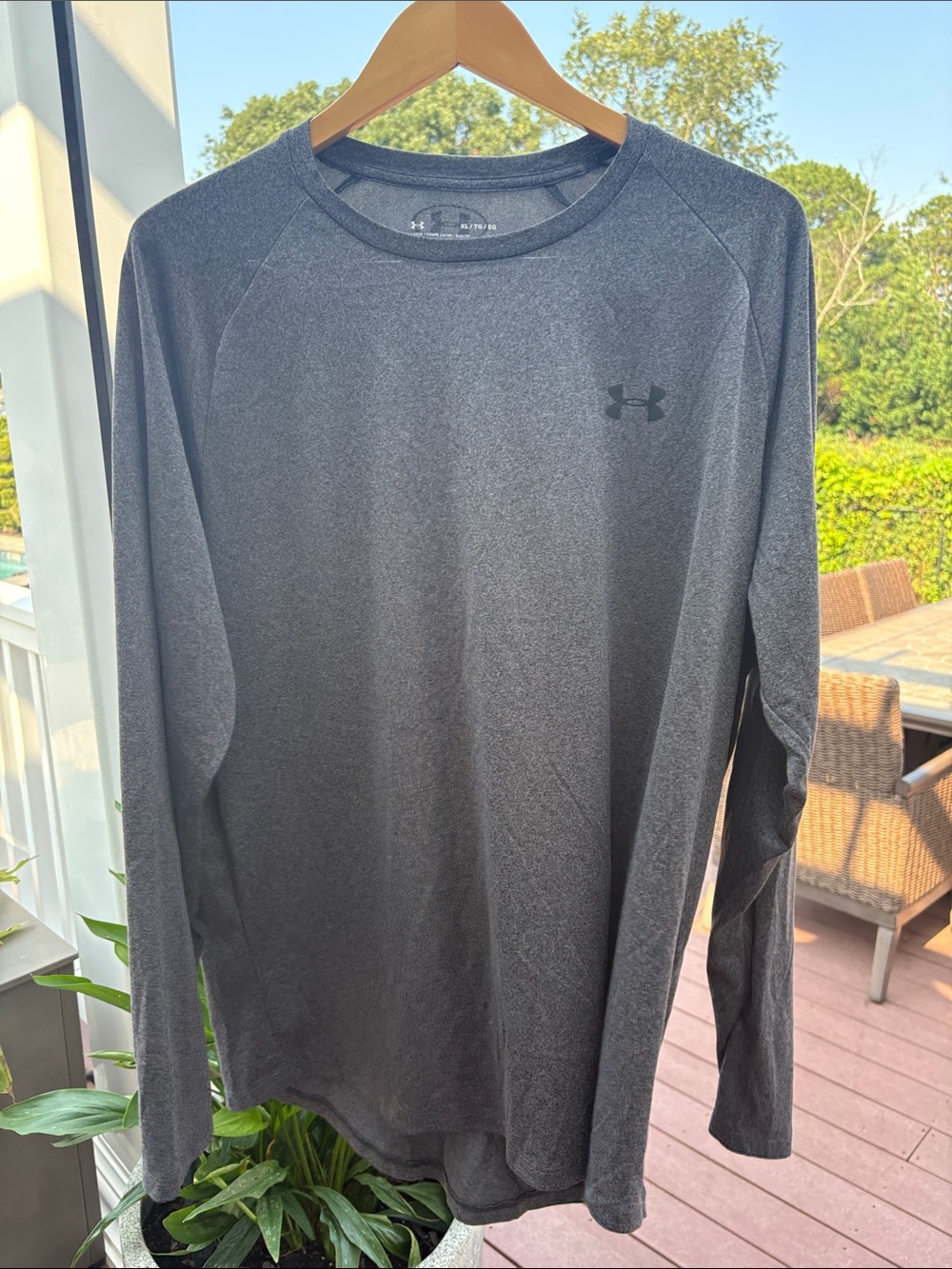 Under Armour Men's Long-Sleeve Performance Tee - Charcoal